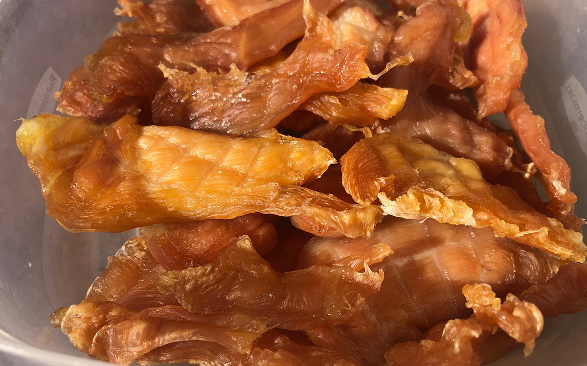 Make your own chicken jerky treats for your pet and save money